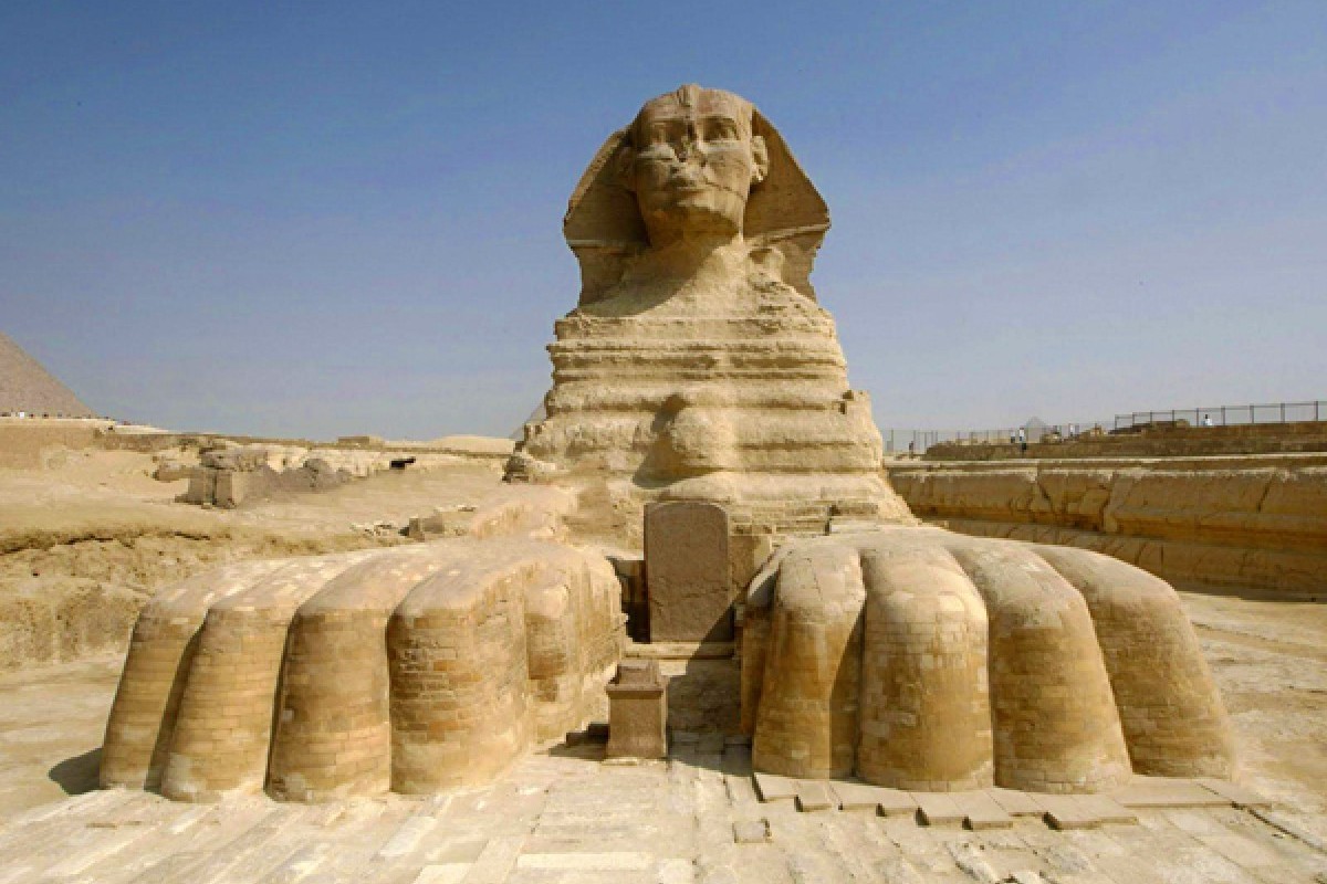 Private Access to the Sphinx