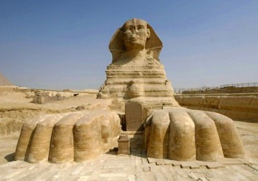 Private Access to the Sphinx